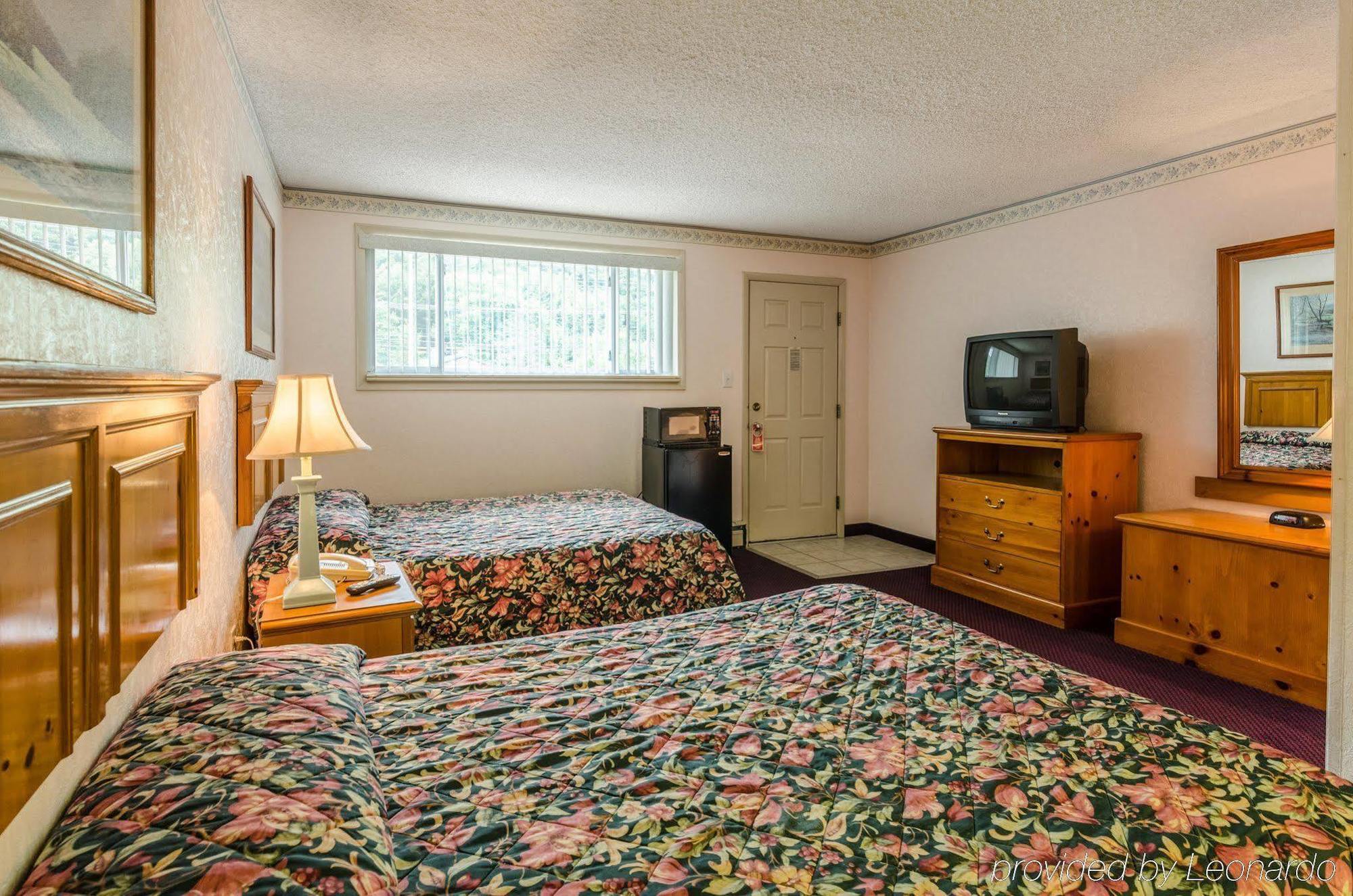 Highland Hills Motel & Cabins Boone Ngoại thất bức ảnh