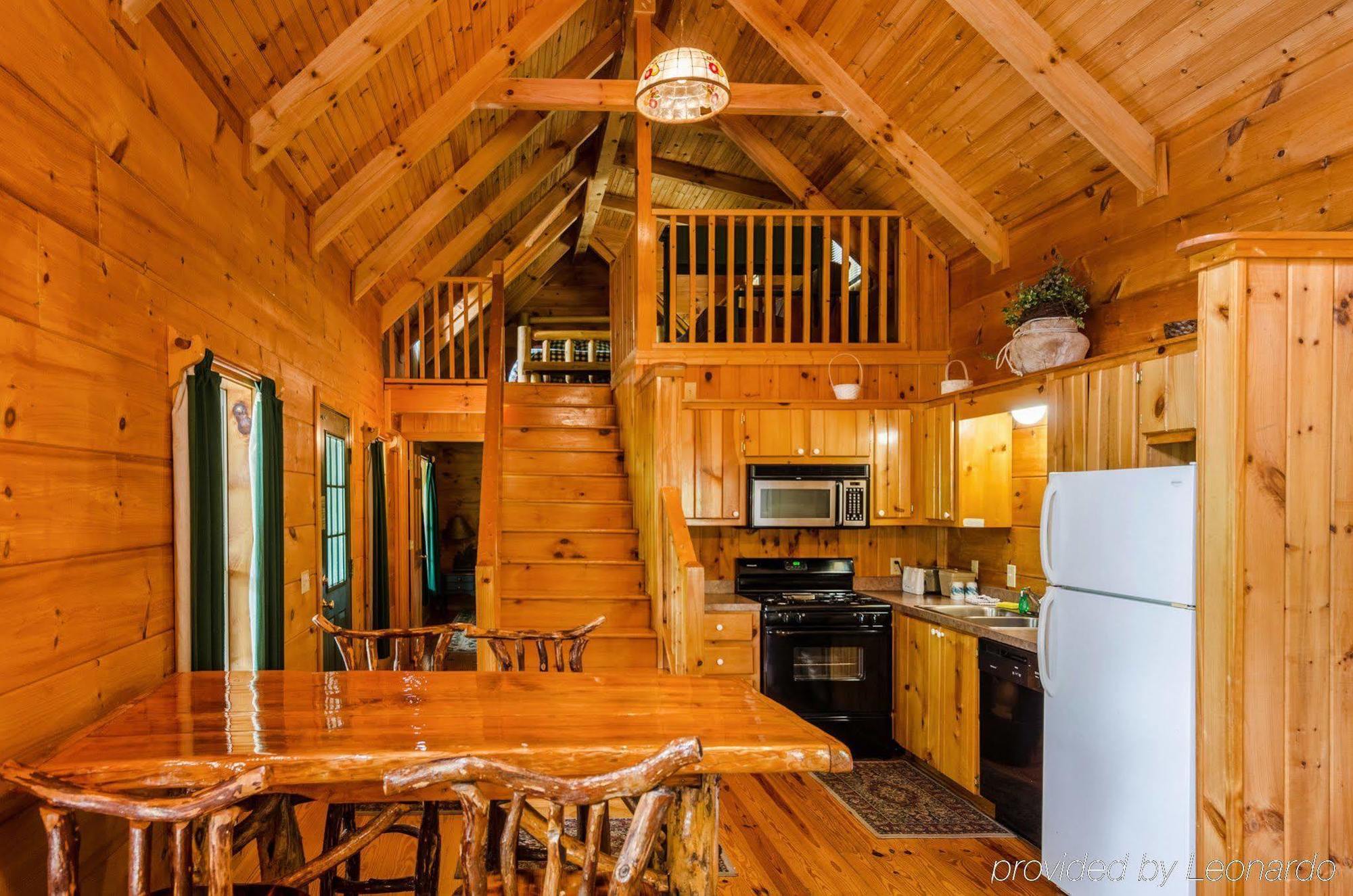 Highland Hills Motel & Cabins Boone Ngoại thất bức ảnh