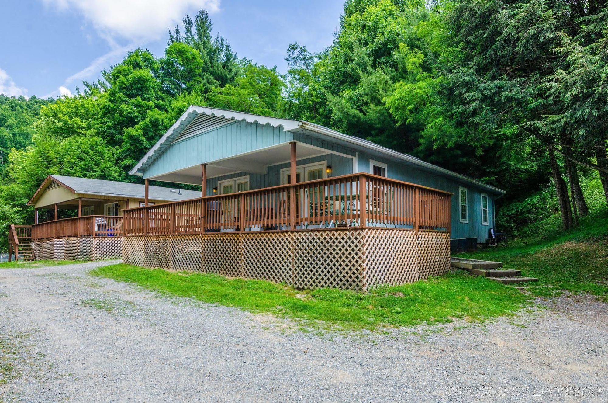 Highland Hills Motel & Cabins Boone Ngoại thất bức ảnh